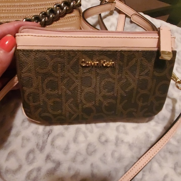 2 CK handbags - Picture 5 of 7